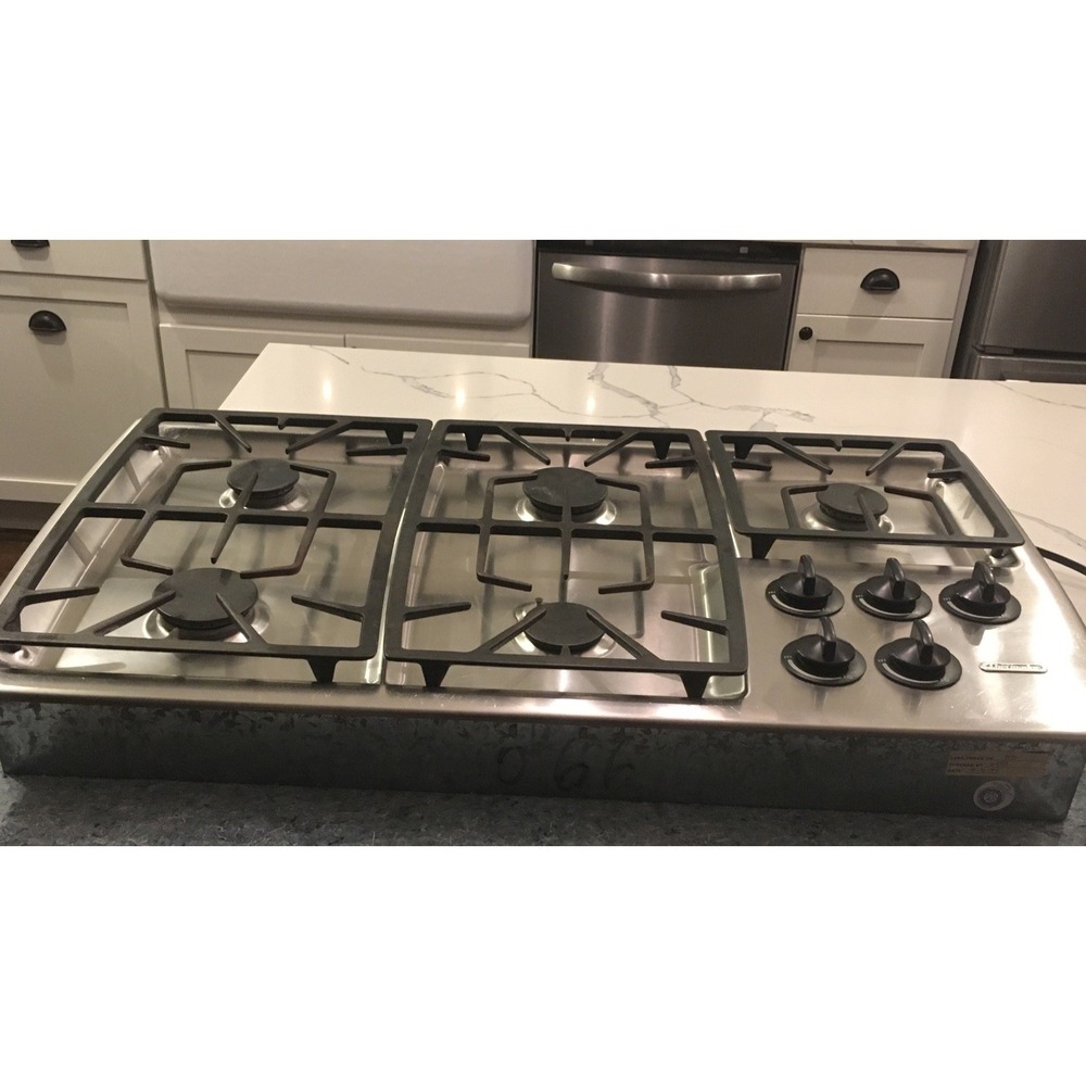 Thermador SGC365RS 36" Gas Cooktop Complete Unit Stainless 5‑Burner EUC